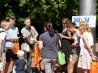 Die Erdgasfahrer am Eingang wurden mit einem Welcome-Package begr��t.